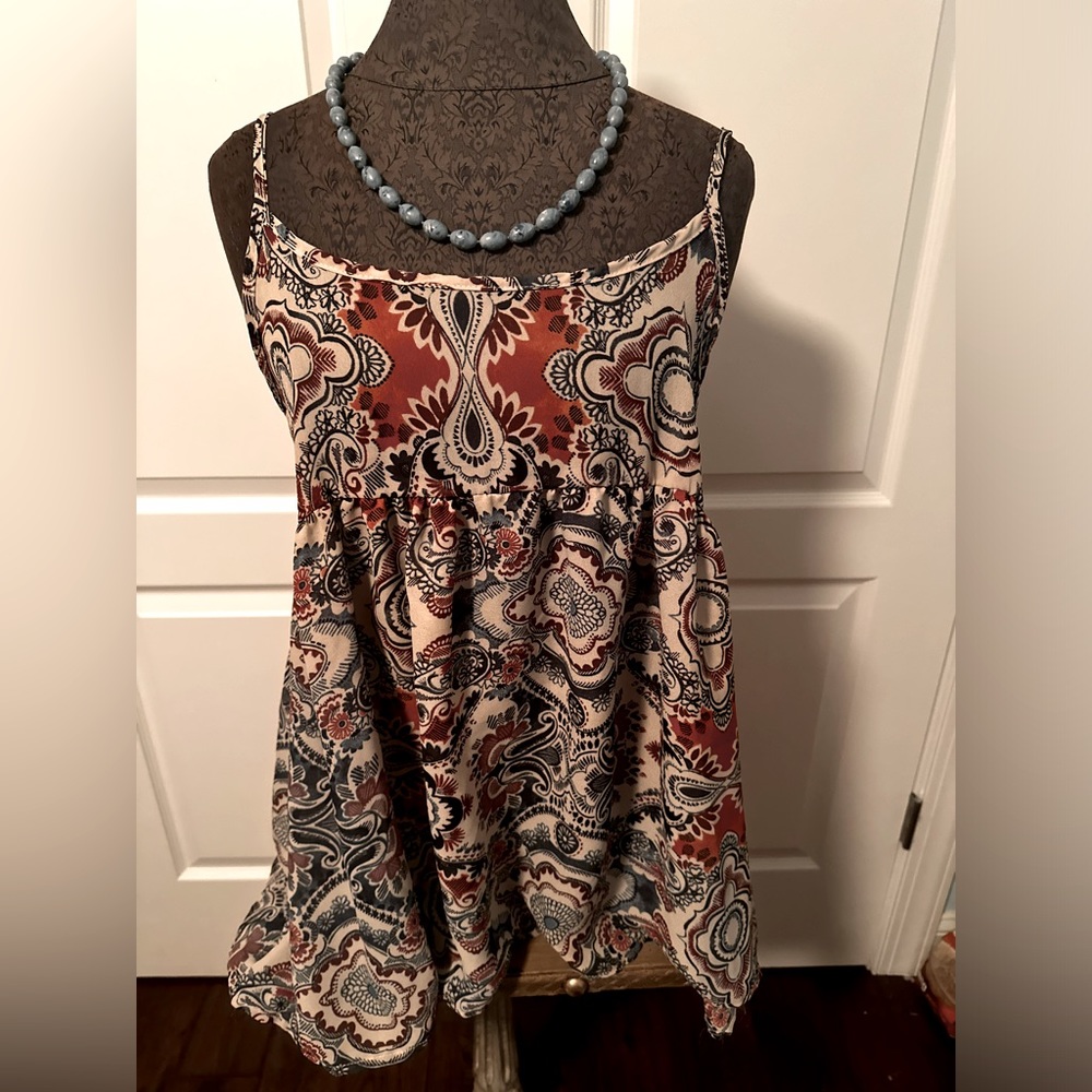 Size small Boho spaghetti strap tunic with matching necklace!